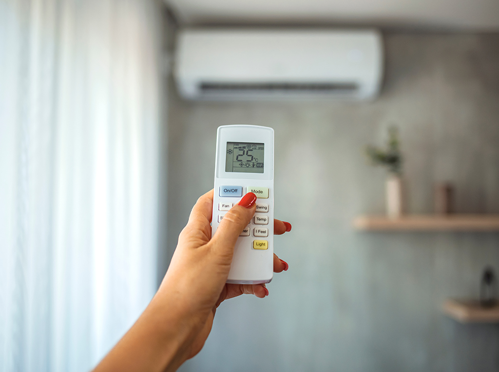 Deckenkühlung oder Klimaanlage